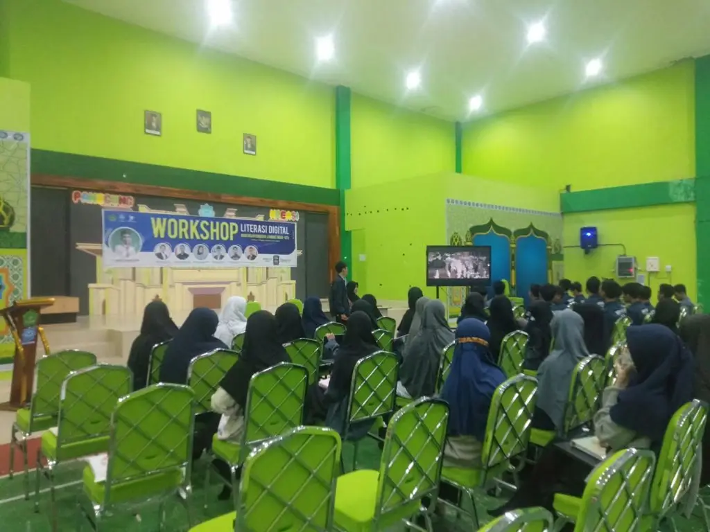 Penyampaian Materi oleh TIM Fata Institute